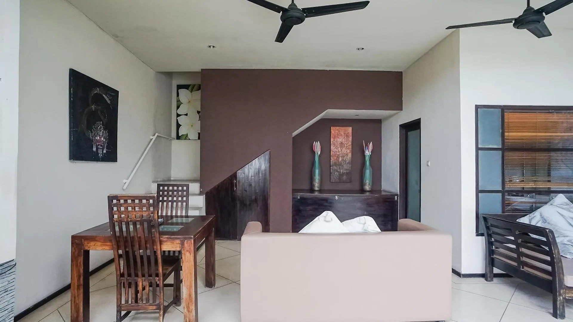 Queen Rose Villa & Spa Jimbaran  0*, Jimbaran (Bali)