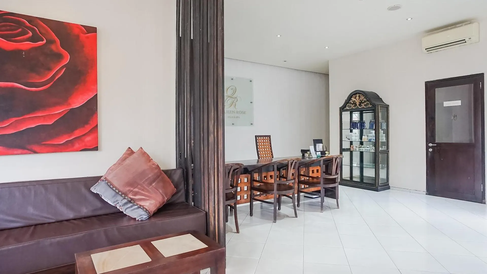 Queen Rose Villa & Spa Jimbaran